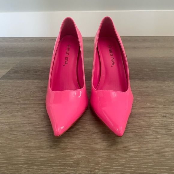 Wild Diva Pointed Heels - Picture 2 of 5